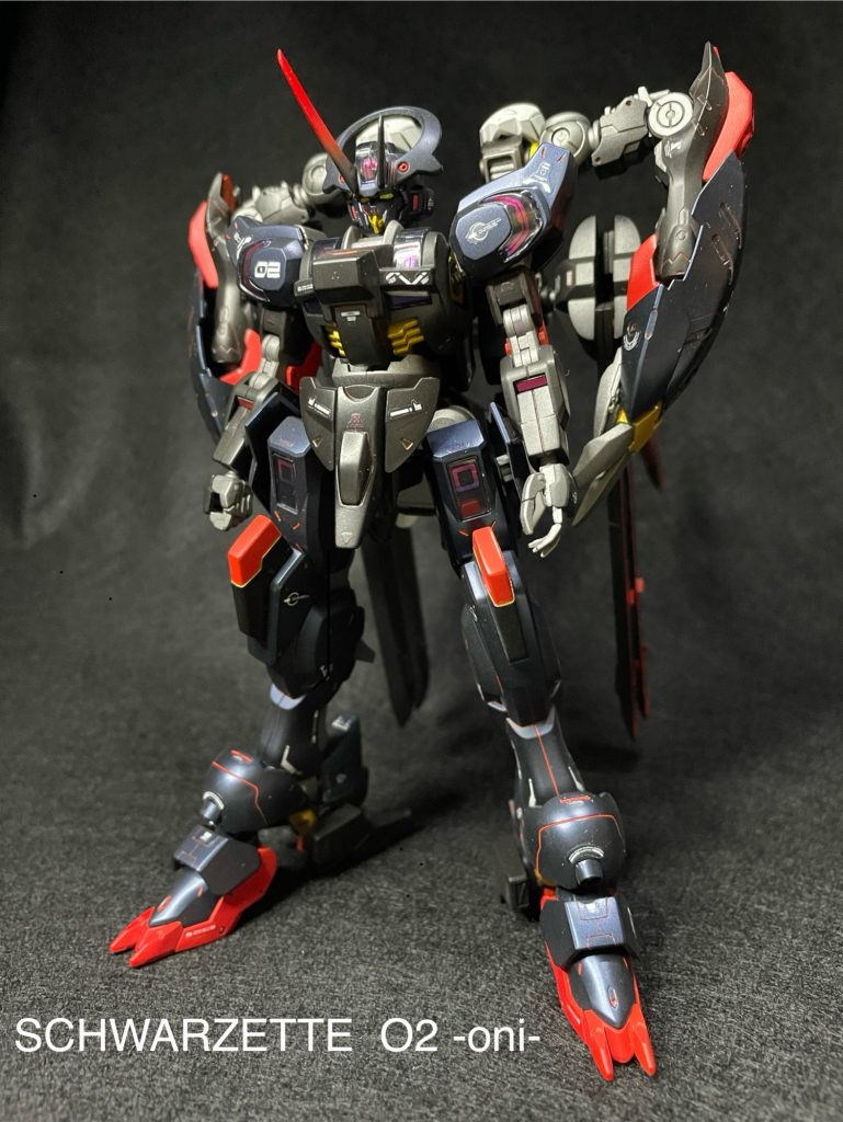 オプションバックパックにはサブアームを搭載