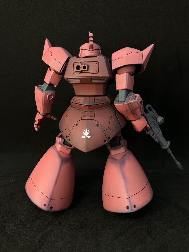 シールドを外して!スカートのスジ彫りはドムと同じ様になりますね!