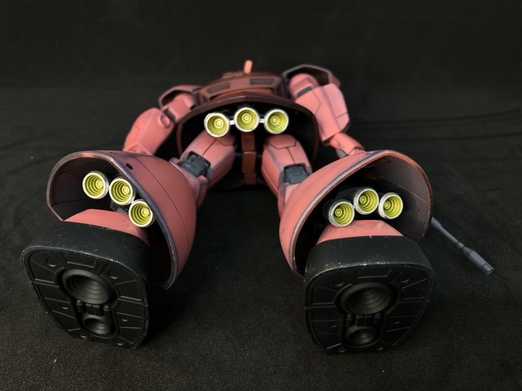 スラスターの塗装はいまいちです。(泣)