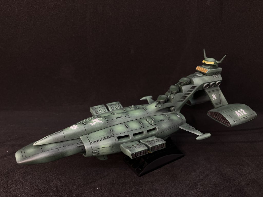 もうちょっと、スジ彫りのセンスが欲しい（泣）