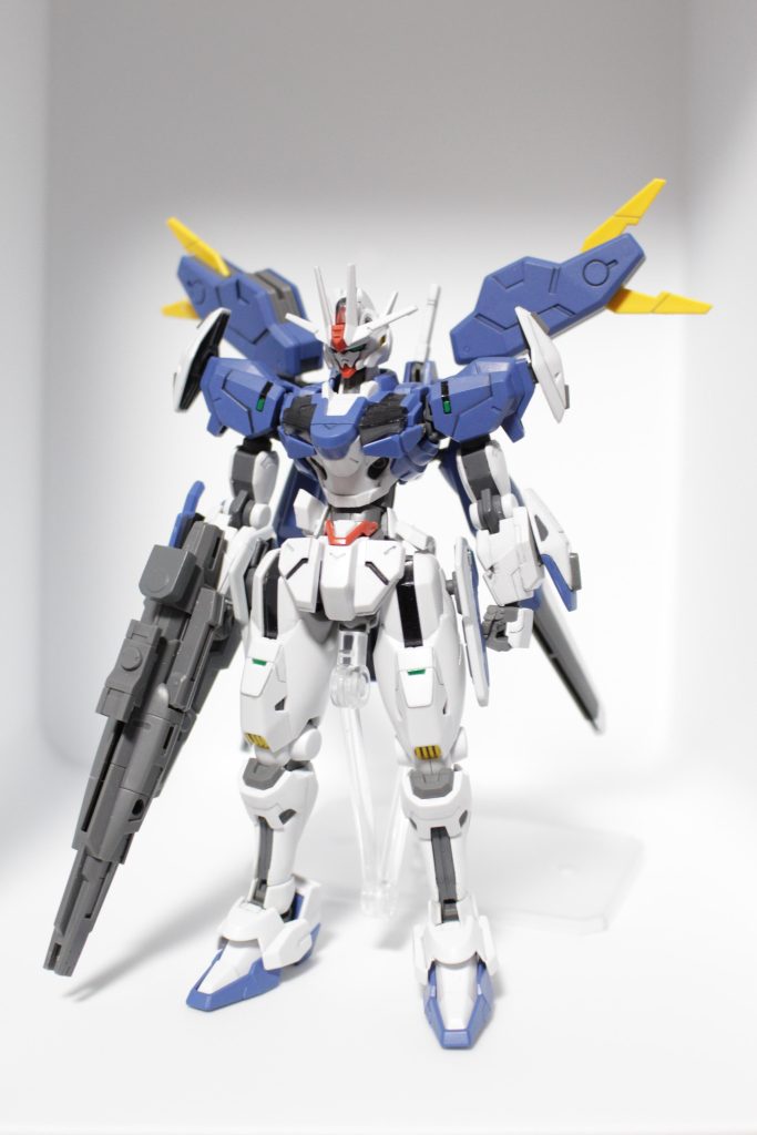 設定画に近い仕上がりを目指しました。足首を５ｍｍ延長したせいか、バランスが崩れたのか？微妙に足の長さが違うのか？自力では立てなくなりまして（汗）アクションベースで支えていますｗ足首のメスの跡は消す予定でしたが、消すのが難しくなったので、そのままですｗモールドということで（笑）