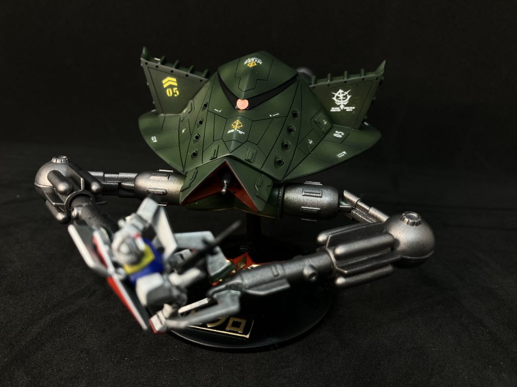 モノアイはHアイズにしました。