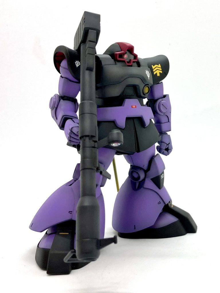 武器とか手とか… そのへんをキッチリ仕上げておくと…  素組みでもそこそこイケてる感じに見えてくるのでは😚？