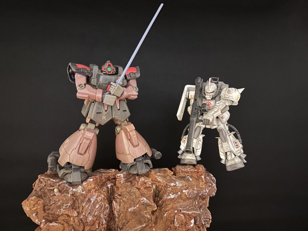 上からキャノンを狙ってるふうにしてみようと思いました。