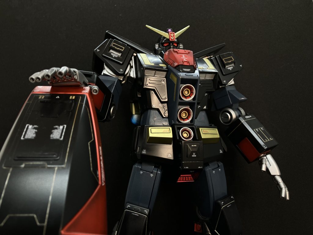 HGなのに、デカすぎて、作ったはいいが、飾る場所がない！う～ん。どうしよう。でかいコレクションラックを買うしかないな！最後まで見て頂き、ありがとうございます。是非、コメントも頂けましたら嬉しいです。