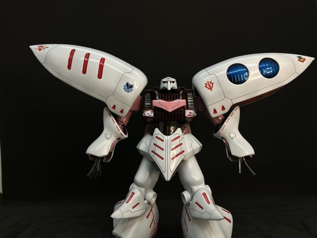 白色部分は光沢のパール塗装で!