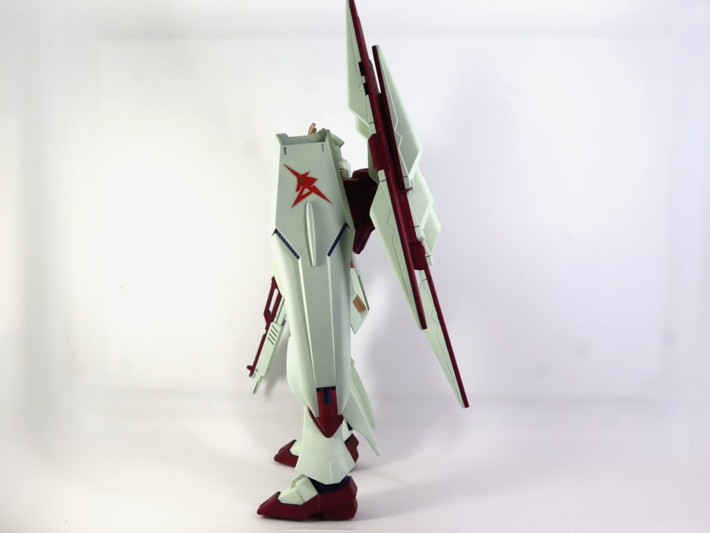 塗装作品 No.10　HGBD:R 1/144 フェイクニューウェポンズ＋ENTRY GRADE 1/144 νガンダム ニューガンダム–2枚目/制作者：茶雪bravely