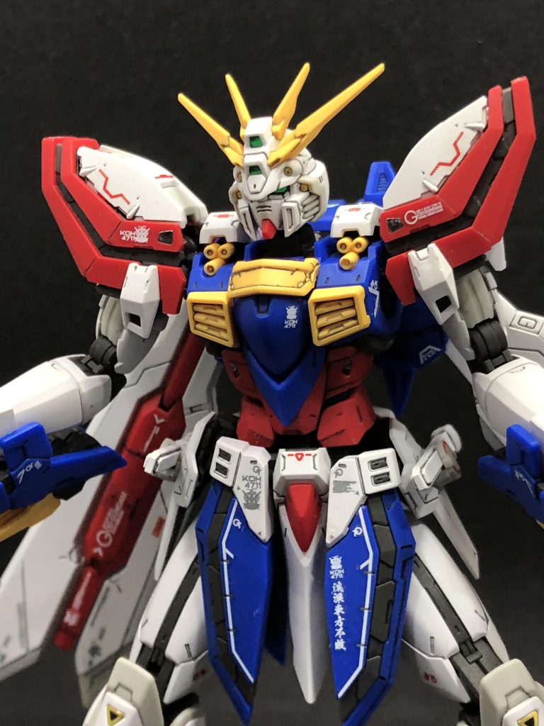 バァァルカン!!(スパロボ風) スミイレはウェザリングカラーのマルチブラックとグレーで行っています。細かいパーツが多く、エナメル塗料だと割れが怖いので成形色仕上げにはウェザリングカラーでスミイレが安全で簡単だと思います。