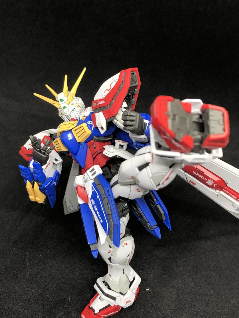 上段蹴り。なんとこれで自立します。鬼可動域!そして抜群の安定性!足先の可動が本当に凄くて人体さながらのポージングが出来ます。本当に凄い。