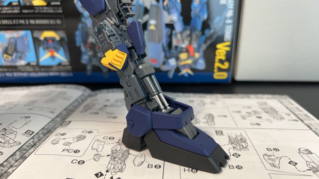 シリンダーを動かして楽しむキットですよ。