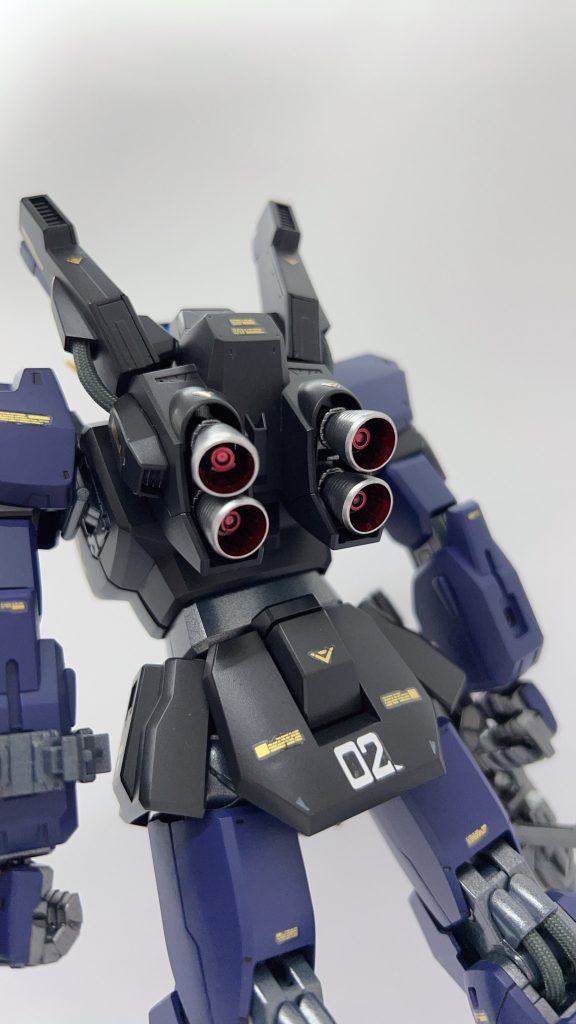 バーニア内はやはり赤でしょう。