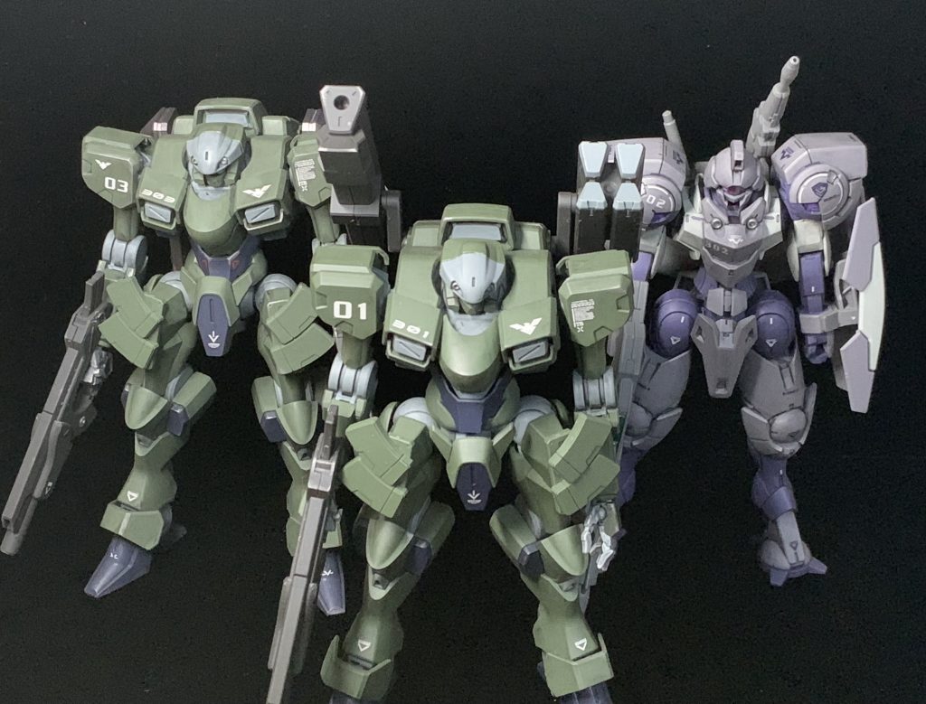 以前製作した、1番機と2番機のハインドリーシュトルムとの3ショット。