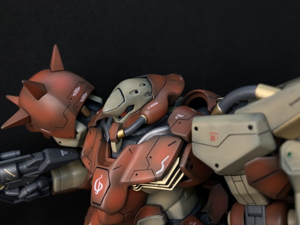 黒立ち上げのグラデーション塗装のつもりです。