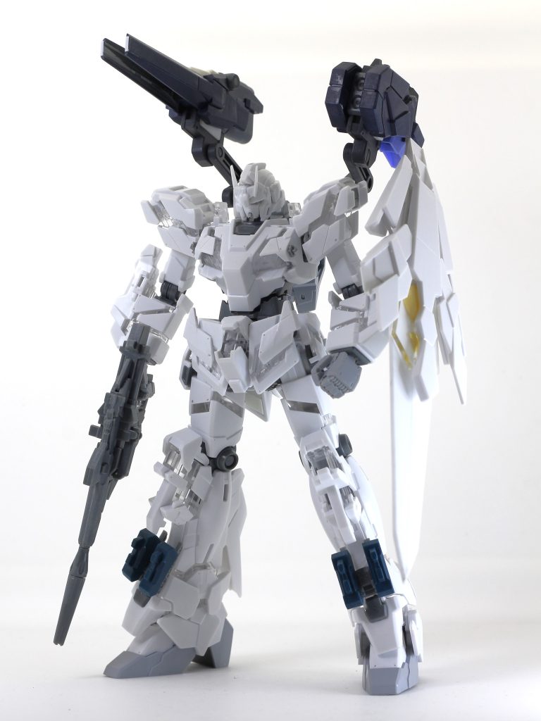 頭部アンテナの変更胸にパーツ追加ハンドパーツをMSハンドに変更お腹と二の腕を1ミリ、股関節は両側2ミリ延長リベット打ち