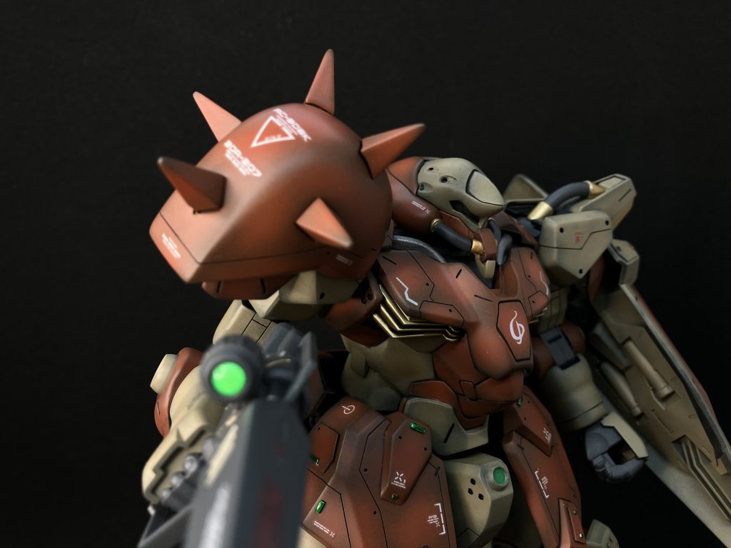 黄色部分をゴールドで塗装するのがマイブームです。(笑)