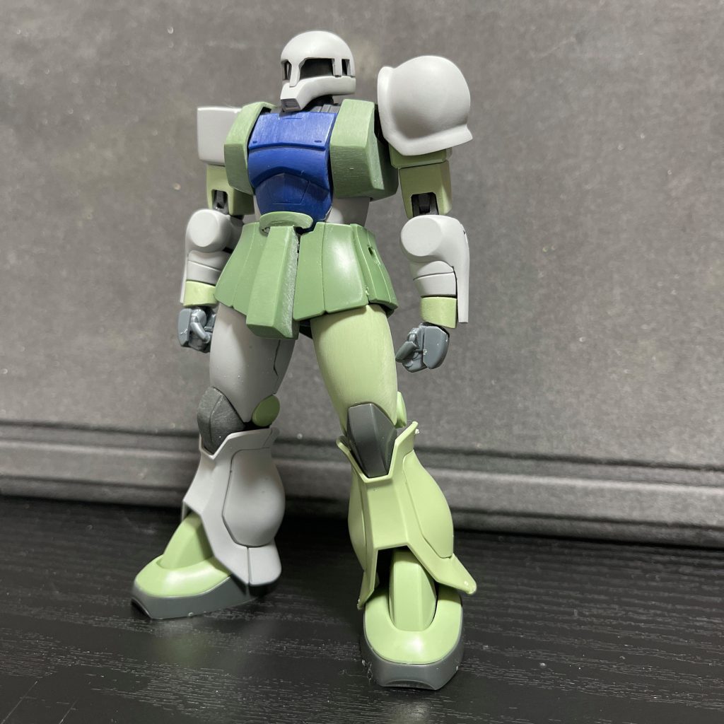 作成途中。サフ部分がいじったところです（写真は左脚は未着手ですが）。最後まで閲覧頂きありがとうございます。