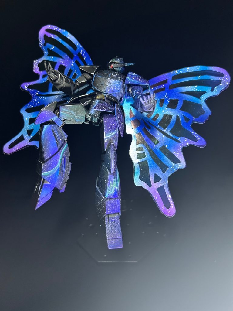 ポーズを変えてみました、、この子は小顔で足が長くてポージングが難しいです😓