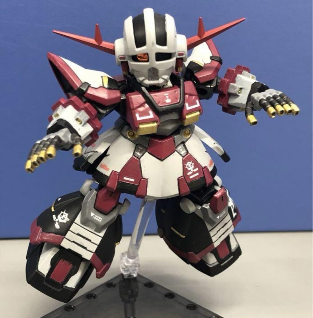 普通のパーフェクトジオングです目はモノアイです