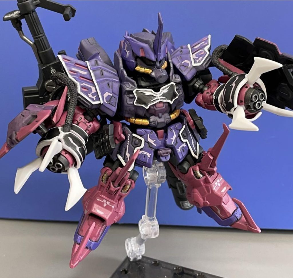 白のエングレービングの塗装が難しいのです