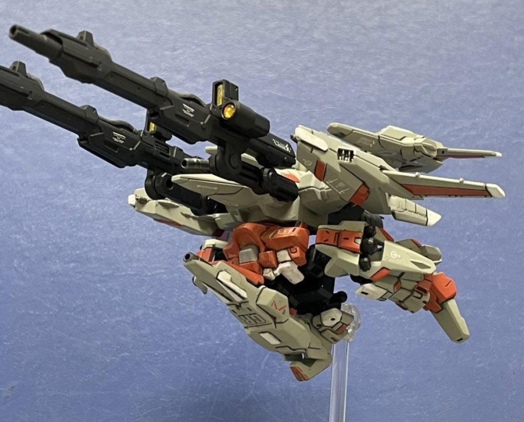 変形には色々差し替えが必要になってしまったのです頭と腕は外してます