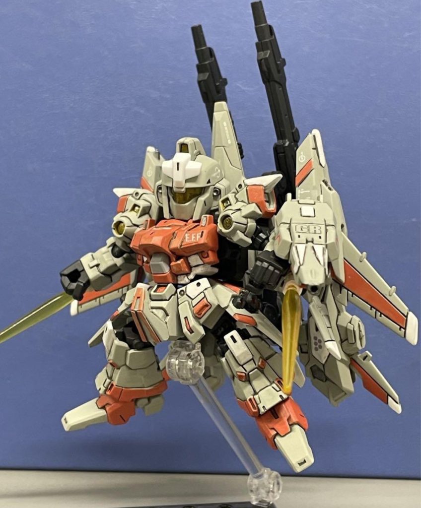 MS形態です両腕にサーベルを取り付けました  