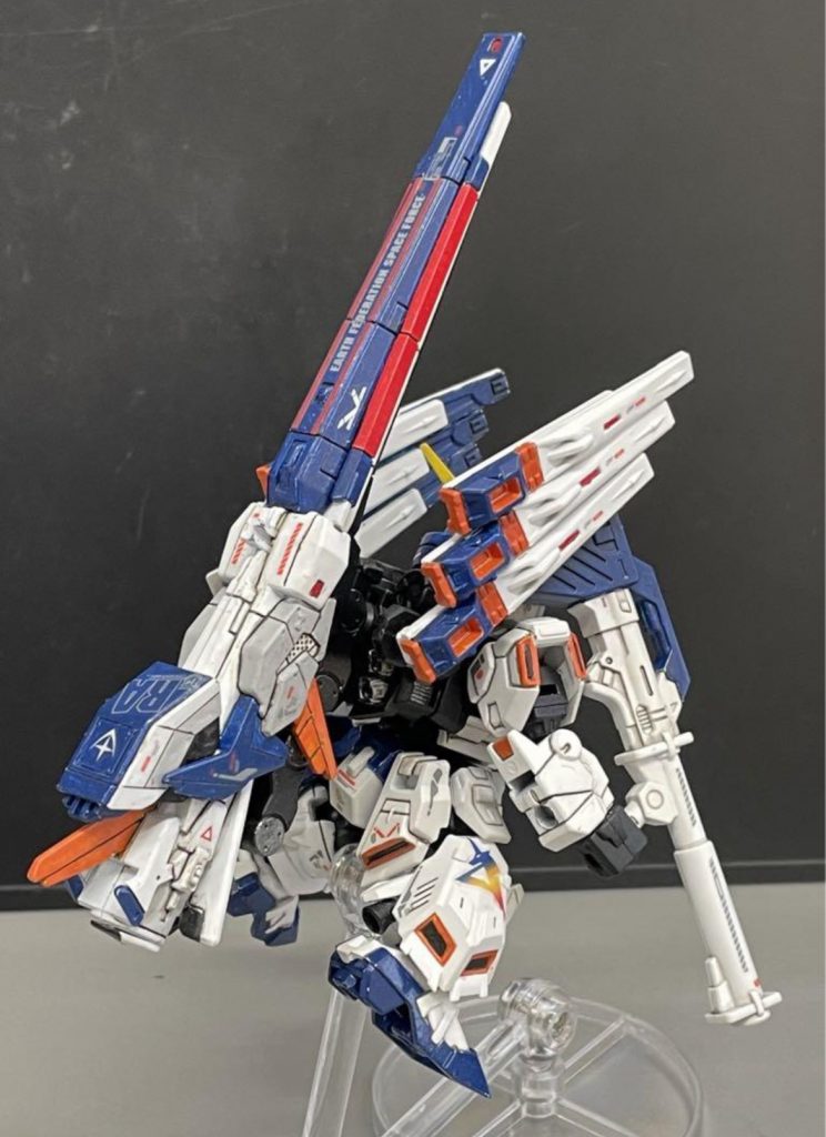 ネットで見かけてこの形状に惚れちゃいましたモビリティジョイントのフィンファンネルを切り刻んでこの形にするが大変でした 