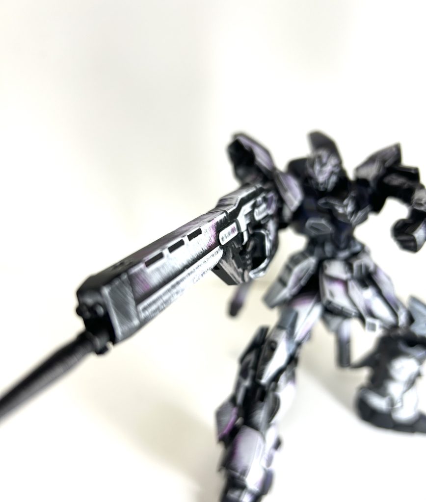 武器にピントを合わせてみたり、、