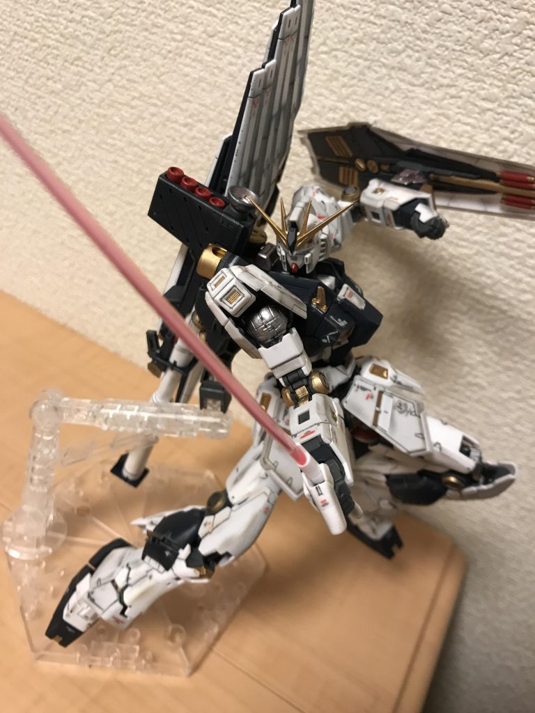 「まーたなんか始めたのか!趣味を増やすなよっ!」と嫁に言われながらも楽しんでるガンプラライフはここからはじまったのです。