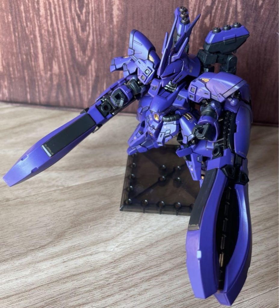 トンファー形態だとDHFってこんなに大きかったの?って思っちゃいましたBB戦士の物なのでボリュームあります