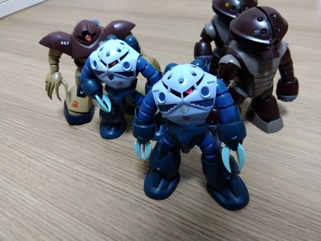 ジオン水泳部と。ズゴック1体目、ゴッグ、アッガイ、アッガイ2体目。