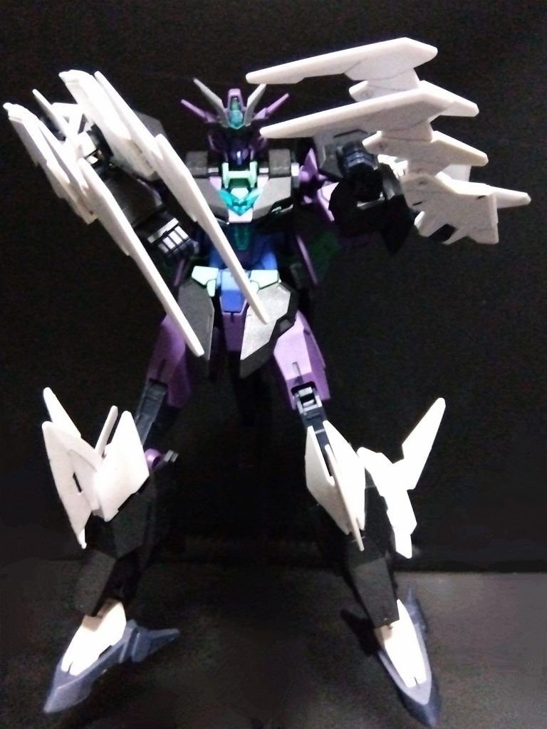 ブレイクローフェザーで色んな表情が出せるのは良き…なのだけど、評判通り金型の酷使のせいか、色んなトコがゆるゆるなので、対策は必要でしたな特にOPP(お腹のパーツぽろり)はいっそ接着してしまえと…