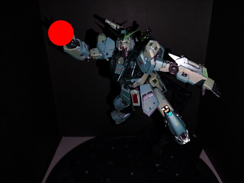 家にいい感じの大きさの球体無かったのでこんな感じで…。使用したマーカー白色ランナーメッキシルバー×ニューホワイト×ルミナスメタグリーン(少量)→ホログラムグリーン白色ランナー2メッキシルバー×ニューホワイト×ルミナスメタグリーン(少量)→ホログラムイエロー紺色ランナールミナスメタグリーン×ヘビーガンメタリック赤色ランナーロイヤルメタレッド黄色ランナーメタリックセットイエローグリーンフレームヘビーガンメタリックフレーム(膝ピストン)イエローゴールドバーニアシャインシルバー最後まで読んでくださりありがとうございます。