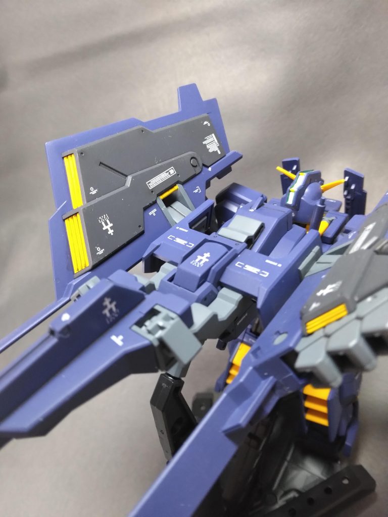 上から。今後、ヘイズルラーフルアーマー形態や、火力強化型なんかを作ろうかと考えてたりします。いつになるかは。