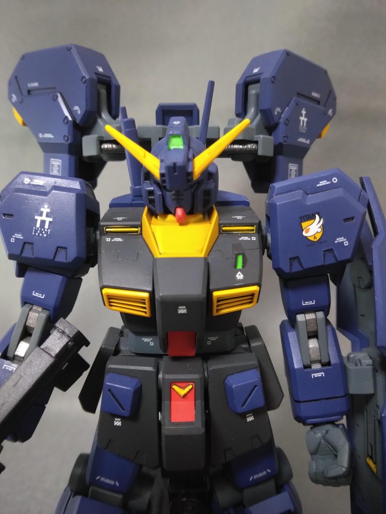 正面アップ。上半身が、クゥエルのものになってます。