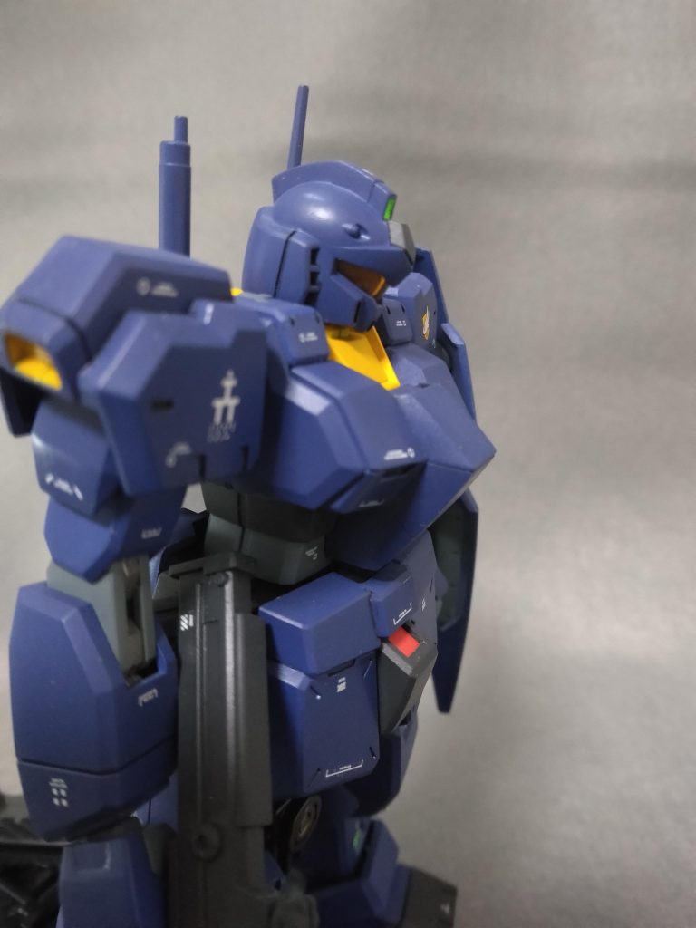 塗装も同じく、水性サフ、水性アクリルのエアブラシ塗装と、エナメル筆塗りです。