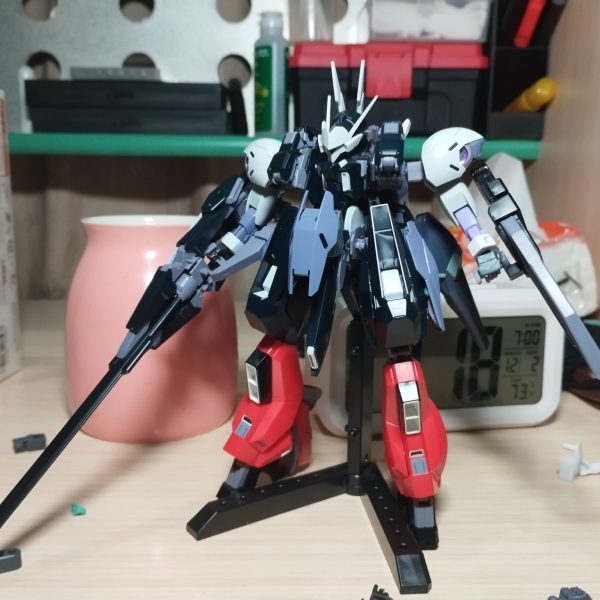 Hello guys, this is my current build after finishing Gundam Reivolva, there's no name for the build yet but it does have 2 modes, i made it based on Gundam Woundwort and Michaelis.皆さんこんにちは、これはガンダムレイボルバを完成させた後の僕の現在のビルドです。ビルドの名前はまだありませんが、2つのモードがあります。ガンダムワウンドワートとミカエリスをベースに作りました。（2枚目）