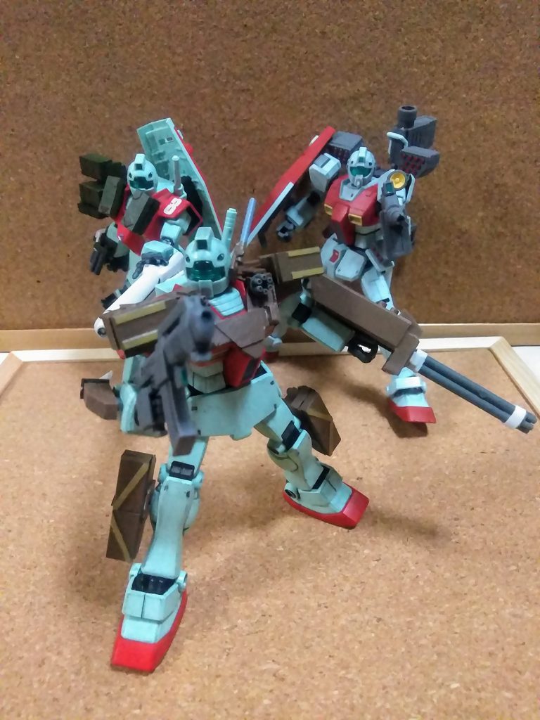 ウンザリかも知れませんがもう一人もお願いします🙇⤵️                《シャ・ンパン准尉(妄想 シャンパン ソムリエ戦士)》が搭乗します          《ジム・ヘビー アームズ》にございます🤣  イワズモナガ                《ガンダム W のG ヘビー アームズ》に         近付いて欲しくてヤっちゃいました😤