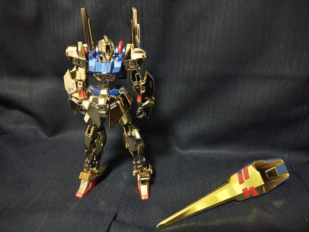 う〜ん…もう特にネタがない…おや?何か他キットのシールド落ちてる♪