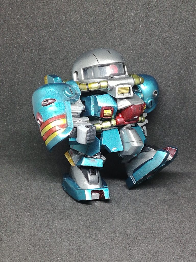 今回はRyouiさんが考え出したRYフレームを試したくて、股関節周辺はその機構に準じております。なので、歩行ポーズ等、足を上げるポーズが格段に取りやすくなっています♪