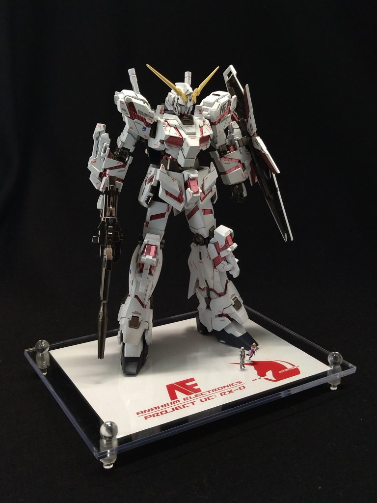 3点飾るとこんな感じです。(豆粒が2つ･･･😅)最後までご覧いただき、ありがとうございます🙇p.s. @244さん、ラプラスの箱はご勘弁を〜😱