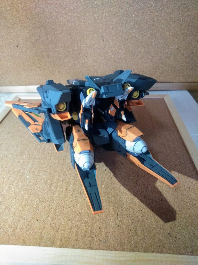 ハイ。後ろから😊 結構 ソソルものがありますね😏