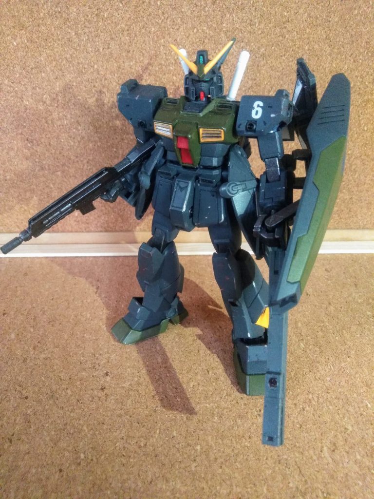 「元連邦地上軍ダディズ フィスト中隊」   所属だった「セシリス・ライオット少尉」殲滅戦用に「試作高機動ユニット&武装強化」を施して再再投稿です😋