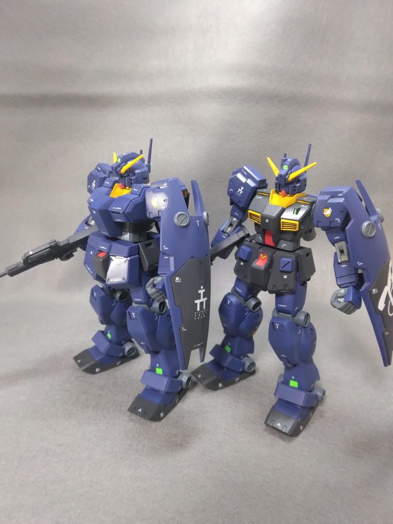 先の予備機と2体で。