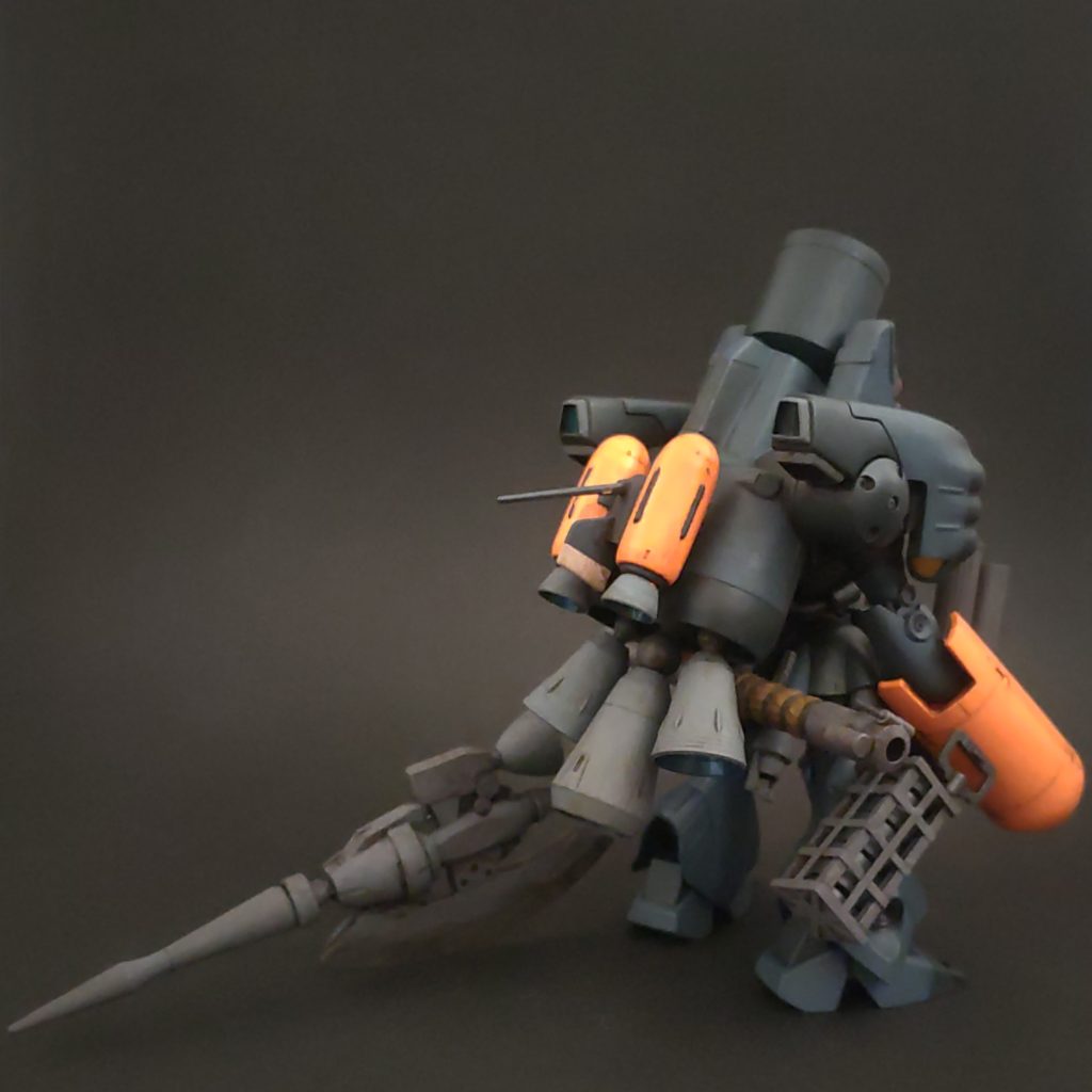 ズサのやつを背負ってます。どこかで元々は水中での運用を想定していたと読んだ記憶があるんですが妄想だったかもしれませんw