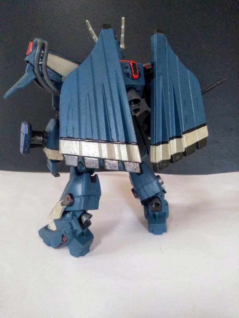 なんて、上記では宣ってミマしたが 「Google先生」に教えて貰ったら 「一般機カラー」は「薄い紫系+白系」でした🧐 まぁ、ヤっちゃったんでこのママで 逝きますね😋 人間の記憶なんてアテに成らないと 云うことです😆 (お前の記憶力が残念なだけだ👹)