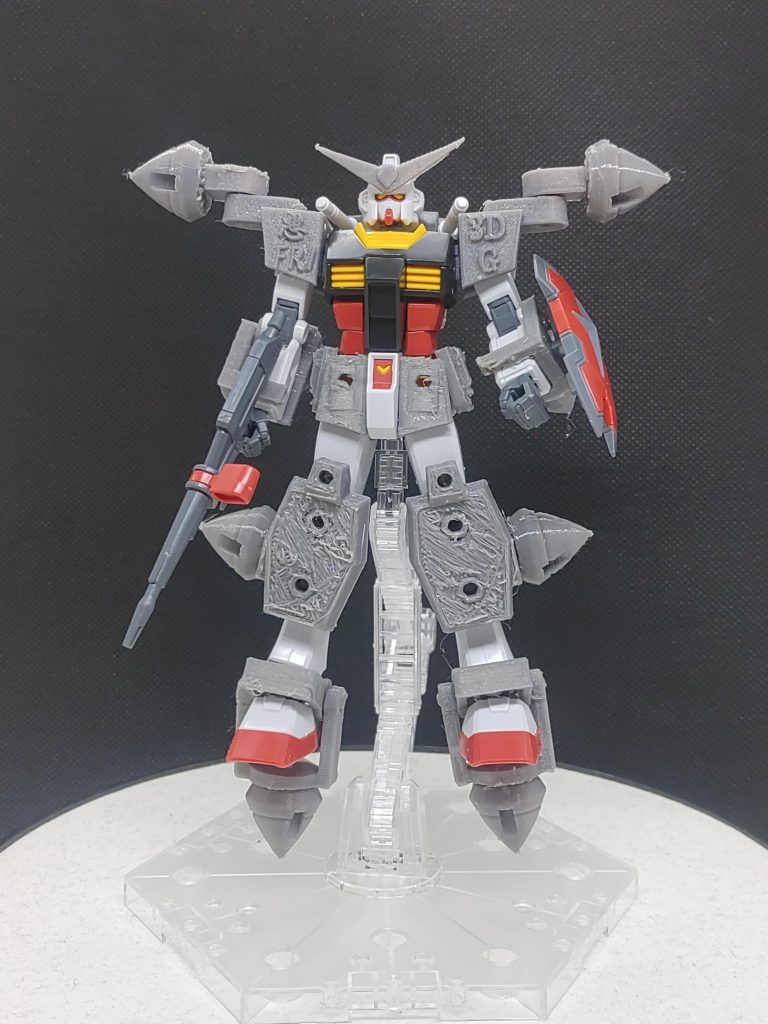 足首のパーツを可動式にしたことで空中戦も自在なのだ