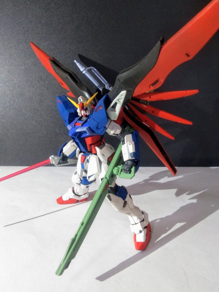 此方も見馴れた　　　　　　　　　　　　　　｢高エネルギー長射程ビーム砲｣🤔　　　　　　　うん！ナンの捻りも無い❗😂　　　　　　　　　　　　　しかし｢HGCE版｣は旧キットより全体的に　　　　　　　｢ボリュームアップ｣が されていて、大変　　　　　　　　見映えが良いです😁