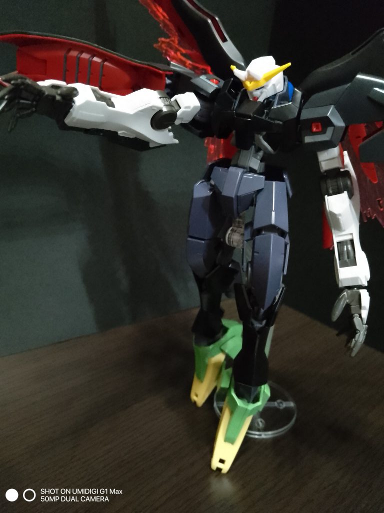 堕天ラファエルガンダム–4枚目/制作者：プーリテン