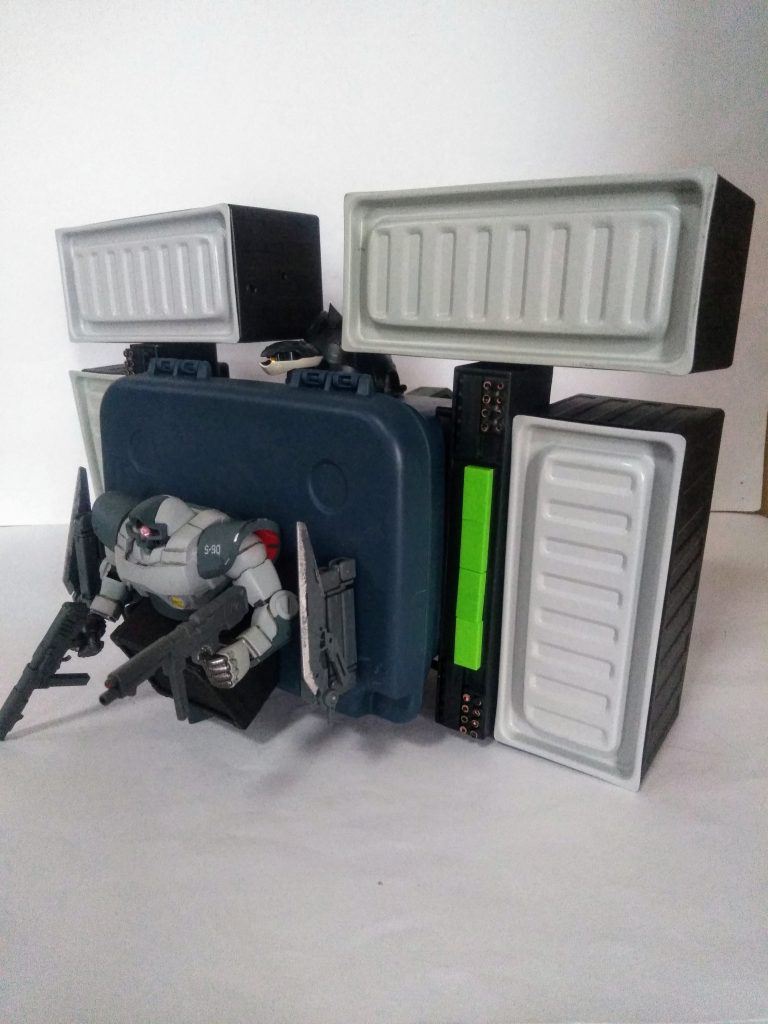 チベ級宇宙重巡洋艦《ソラハ》にて        艦隊指揮を取る『ヒロイ・ナオ・オキイナ   中将(妄想艦隊司令)』の元『ルッキールー 中隊』は『アシタモカ・レーダ特務中尉  (人妻妄想戦士)』をジオン本国への護衛任務を完遂します。                   だがしかし、現在は『ア・バオア・クー』で最終局面の戦闘が行われている最中です。                と、云うわけで妄想『ア・バオア・クー防衛戦仕様機』を晒して逝こうと思います😤