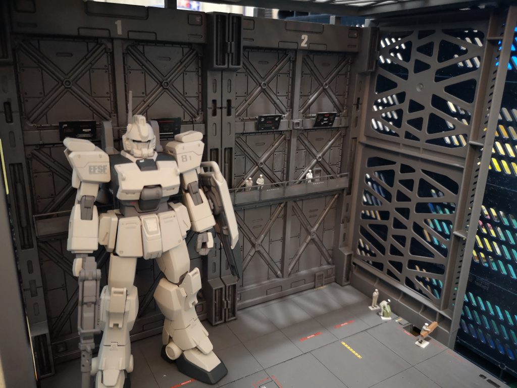 HGUC Ez8–3枚目/制作者：mandm